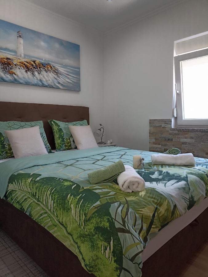 Apartment Apartman Lara
