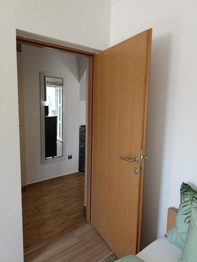 Apartman Lara Apartment *